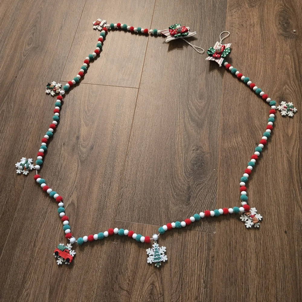 Handmade Christmas Snowflake Pom Pom Garland Decor Rustic Country Home Office